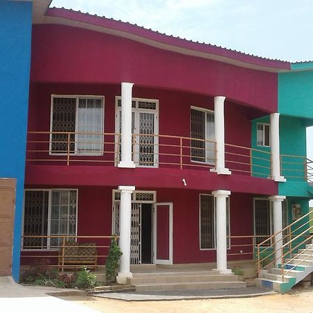 The Accra Backpackers Hostel Экстерьер фото