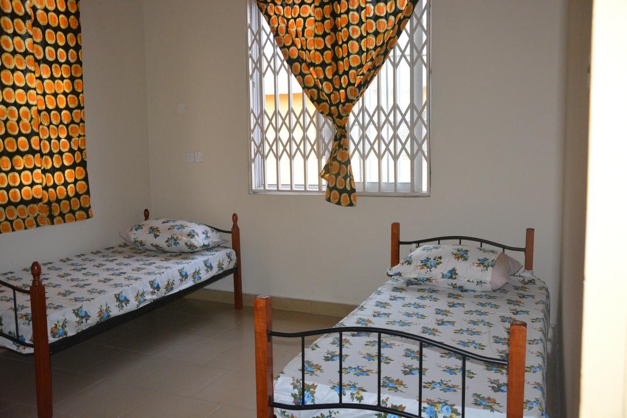 The Accra Backpackers Hostel Экстерьер фото