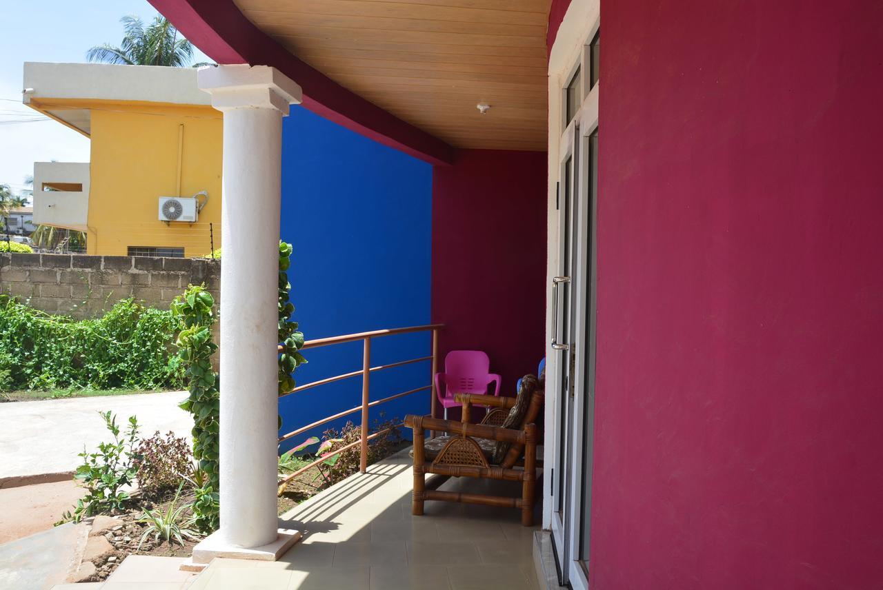 The Accra Backpackers Hostel Экстерьер фото