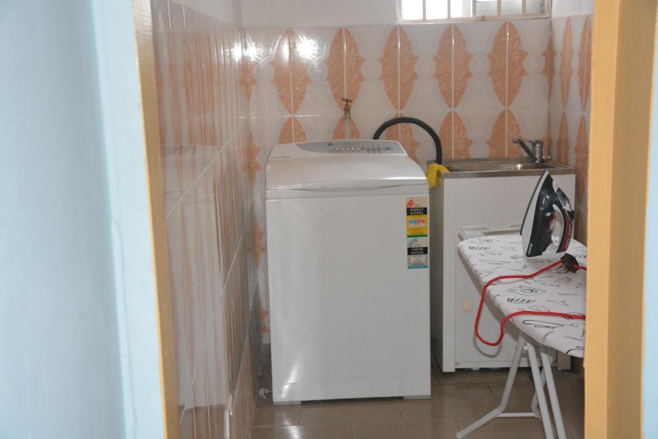 The Accra Backpackers Hostel Экстерьер фото
