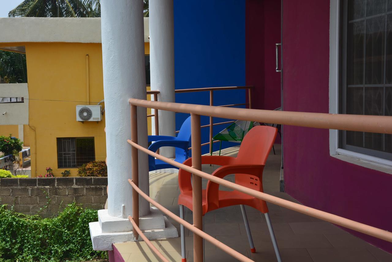 The Accra Backpackers Hostel Экстерьер фото